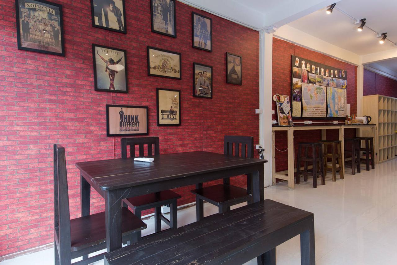 Mana Hostel Bangkok Exterior photo